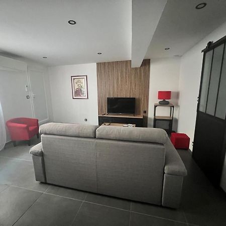 Studio Cosy Pour 2 Personnes A Thuir Apartment Bagian luar foto